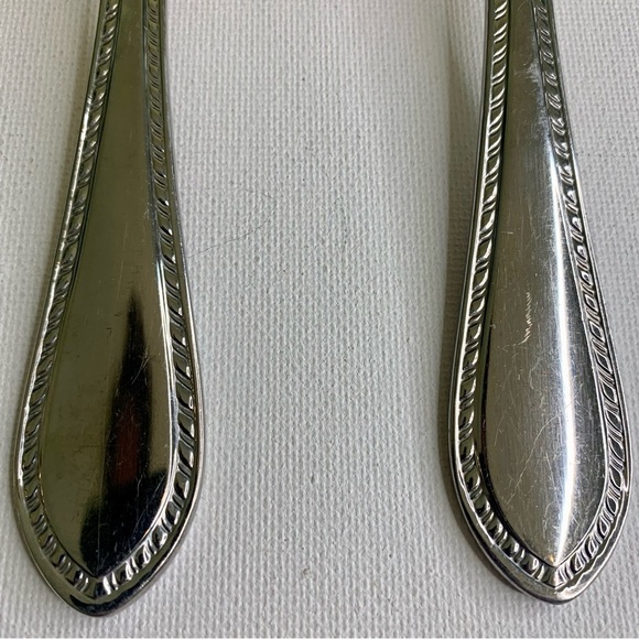 Reed & Barton Traditional Tanglewood 18/10 Stainless Slotted Spoon Serving Set 2 - Picture 6 of 16